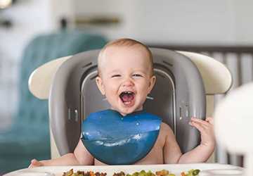 6 Reasons to Attend Prenatal Classes Introducing Solids to Your Baby